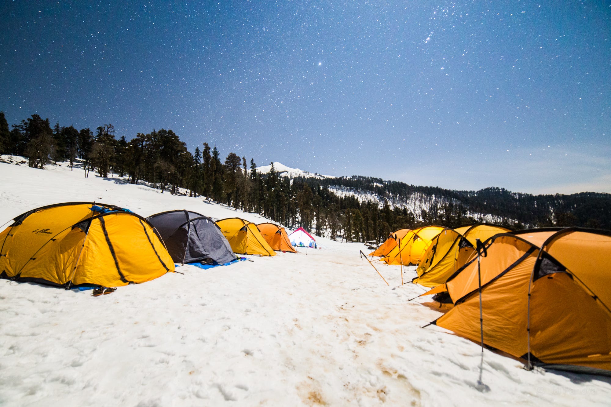 Hotels in Kedarkantha