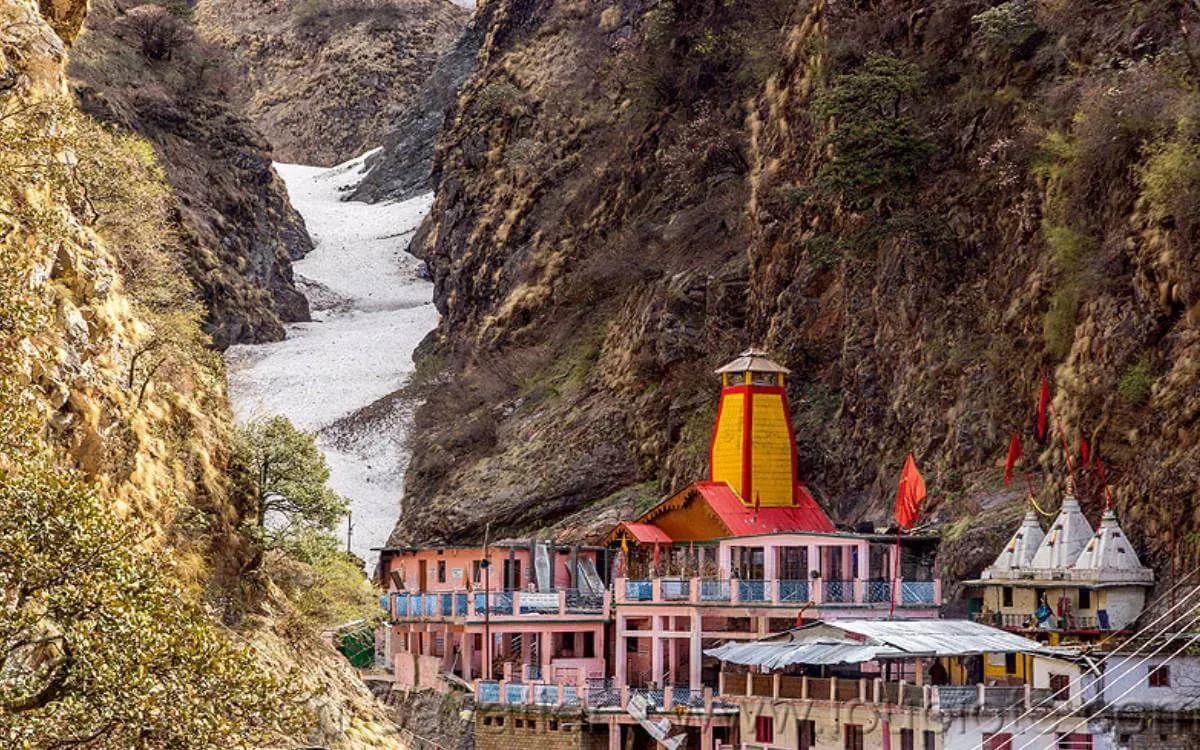 hotels in Yamunotri