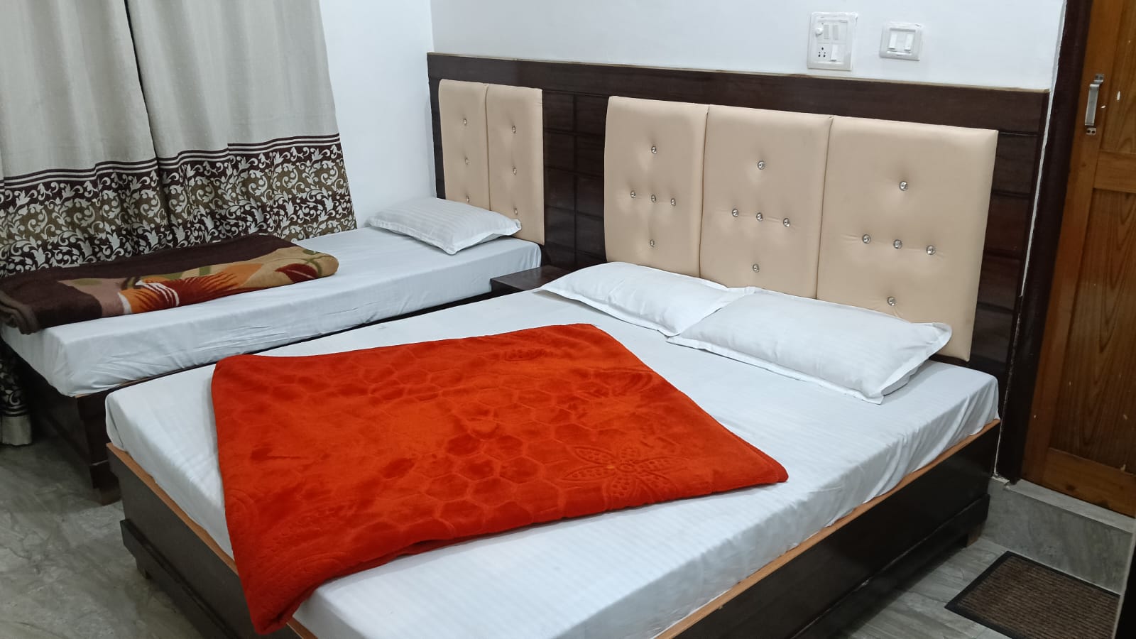 Hotel Kunjapuri
