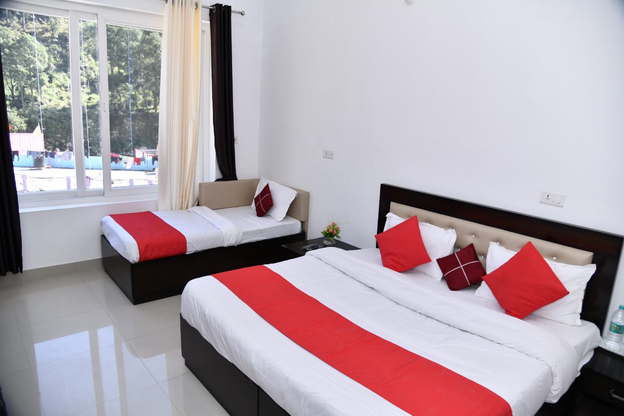 Hotel Shiv Dham & Restaurant