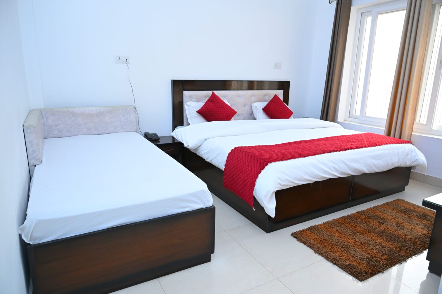 Hotel Atulya & Restaurant